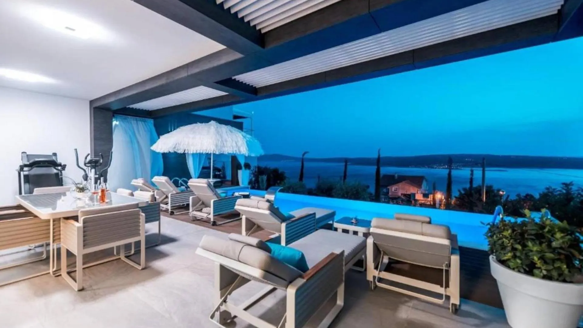 Luxurious And Stylish Villa With Pool & Jacuzzi Crikvenica