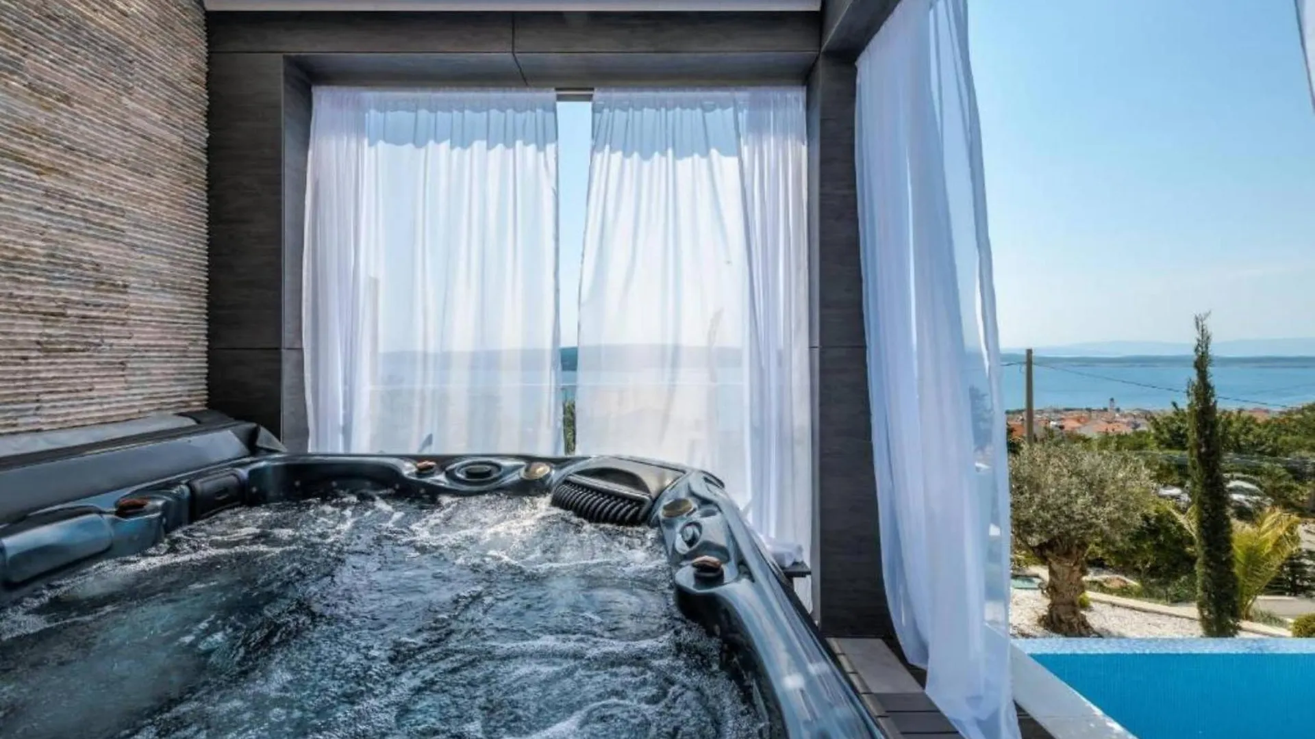 Luxurious And Stylish Villa With Pool & Jacuzzi Crikvenica