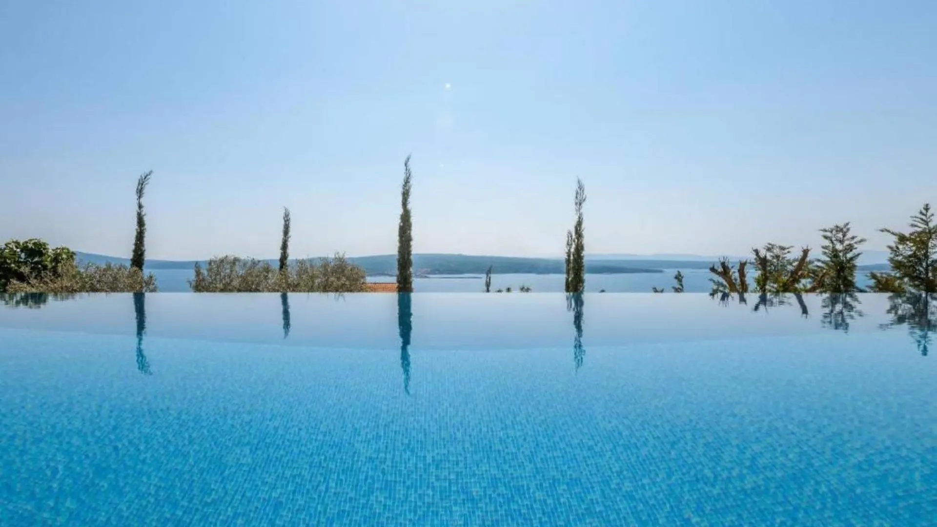Luxurious And Stylish Villa With Pool & Jacuzzi Crikvenica